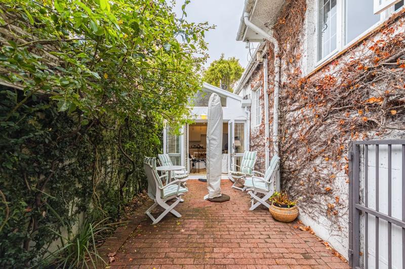 To Let 1 Bedroom Property for Rent in Claremont Upper Western Cape